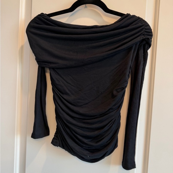 Abercrombie & Fitch Black Off-Shoulder Top - Picture 4 of 4